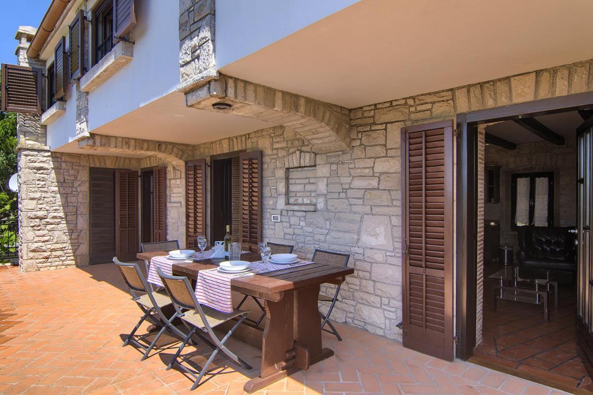 Holiday Home Kukurin Bale Exterior foto